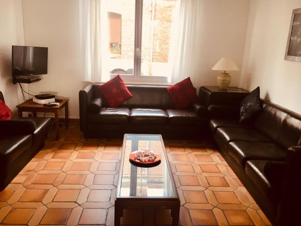 Spacious Quentoinise Town House Saint-Quentin  Exterior photo